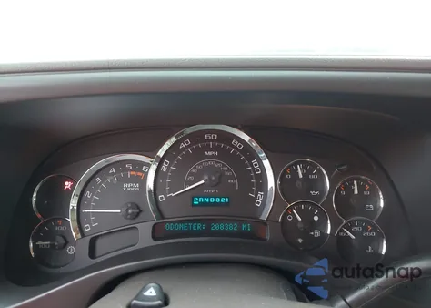 2005 Cadillac Escalade Standard from USA, damaged, VIN 1GYEK63N35R103226